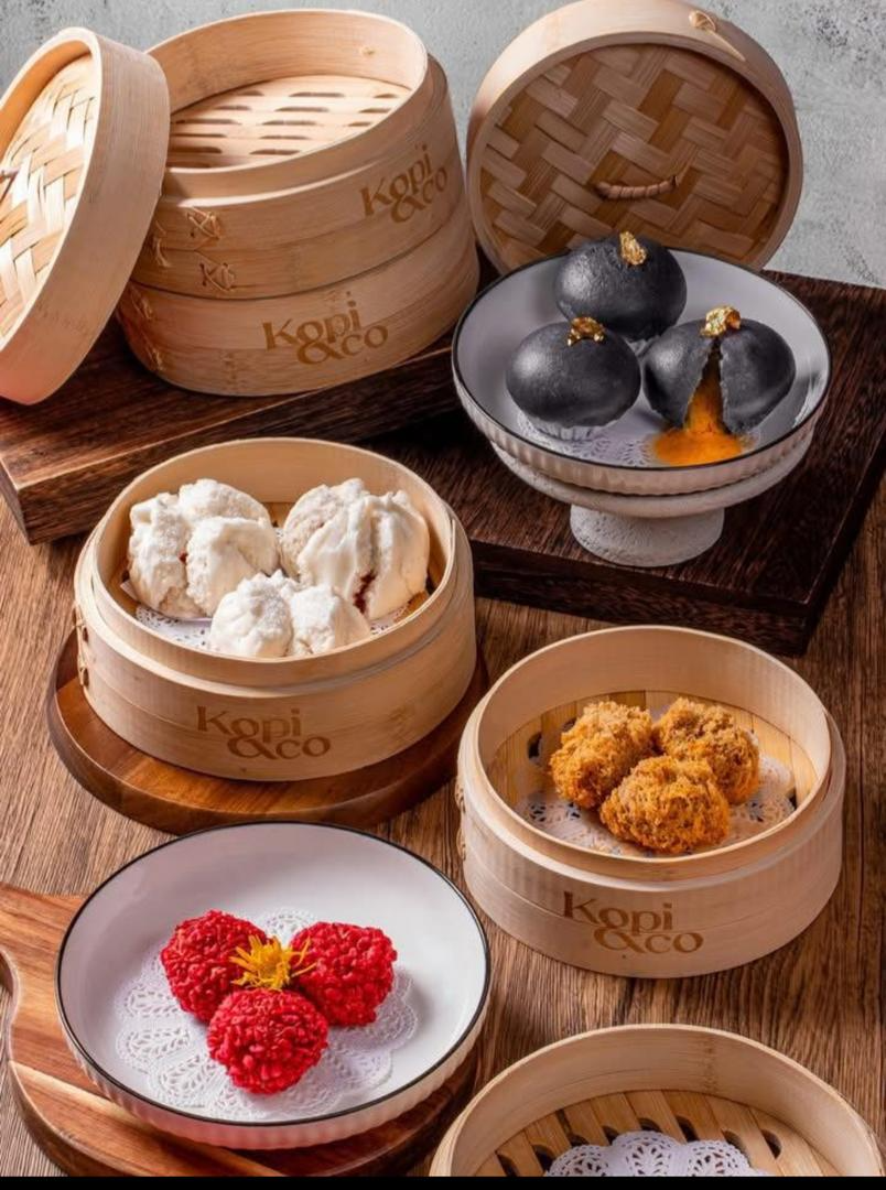 Kopi & Co coffee shop dishes served in bamboo baskets